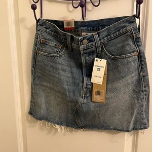 Levis denim skirt new